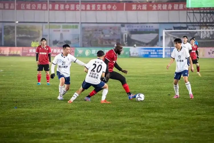 西班牙乙级联赛：希洪竞技 VS 马拉加